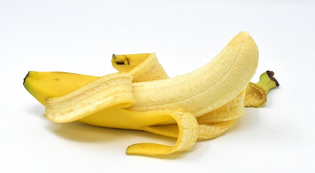 banana-3404383 640