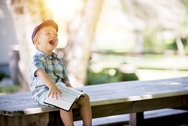 boy-rire-Limayrac-Christophe